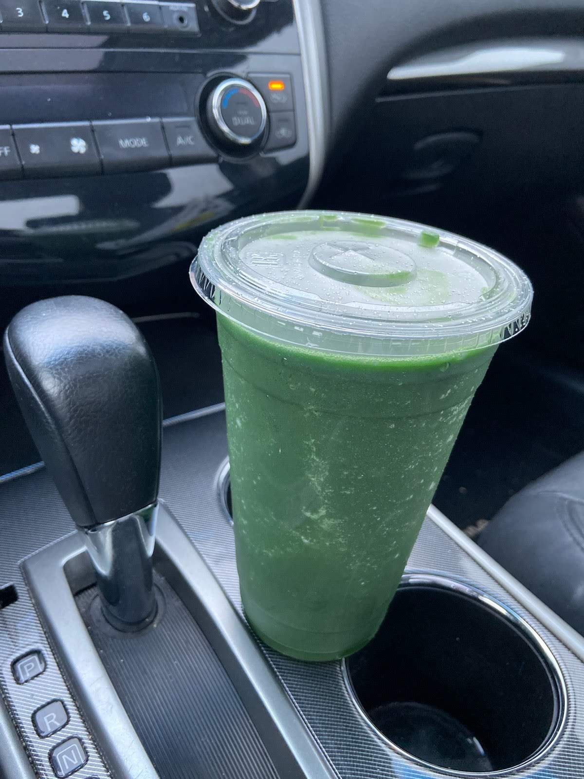 Paradise Smoothie Juice Bar: food & drinks