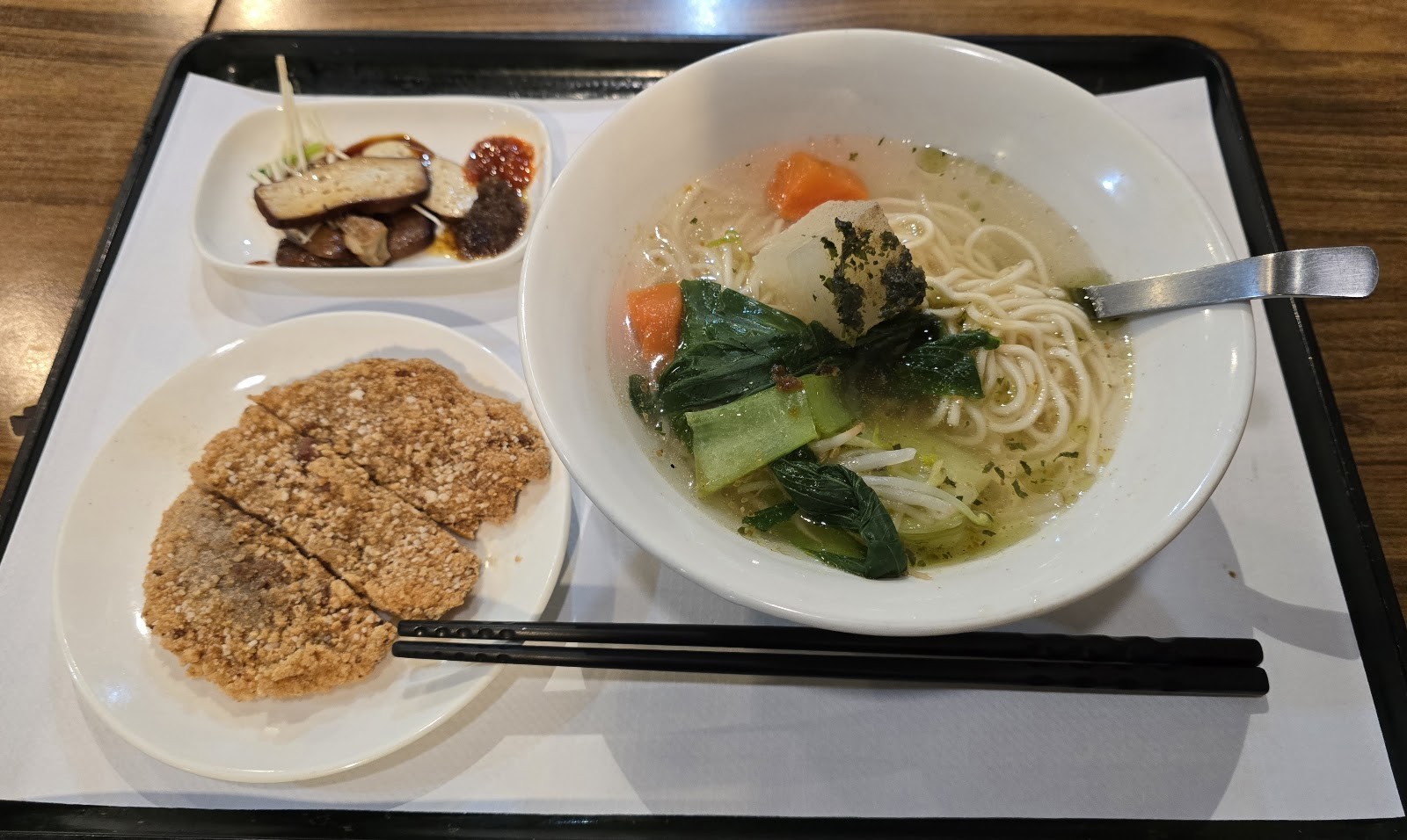 Lǜ Yě SùShí 綠也素食: food & drinks