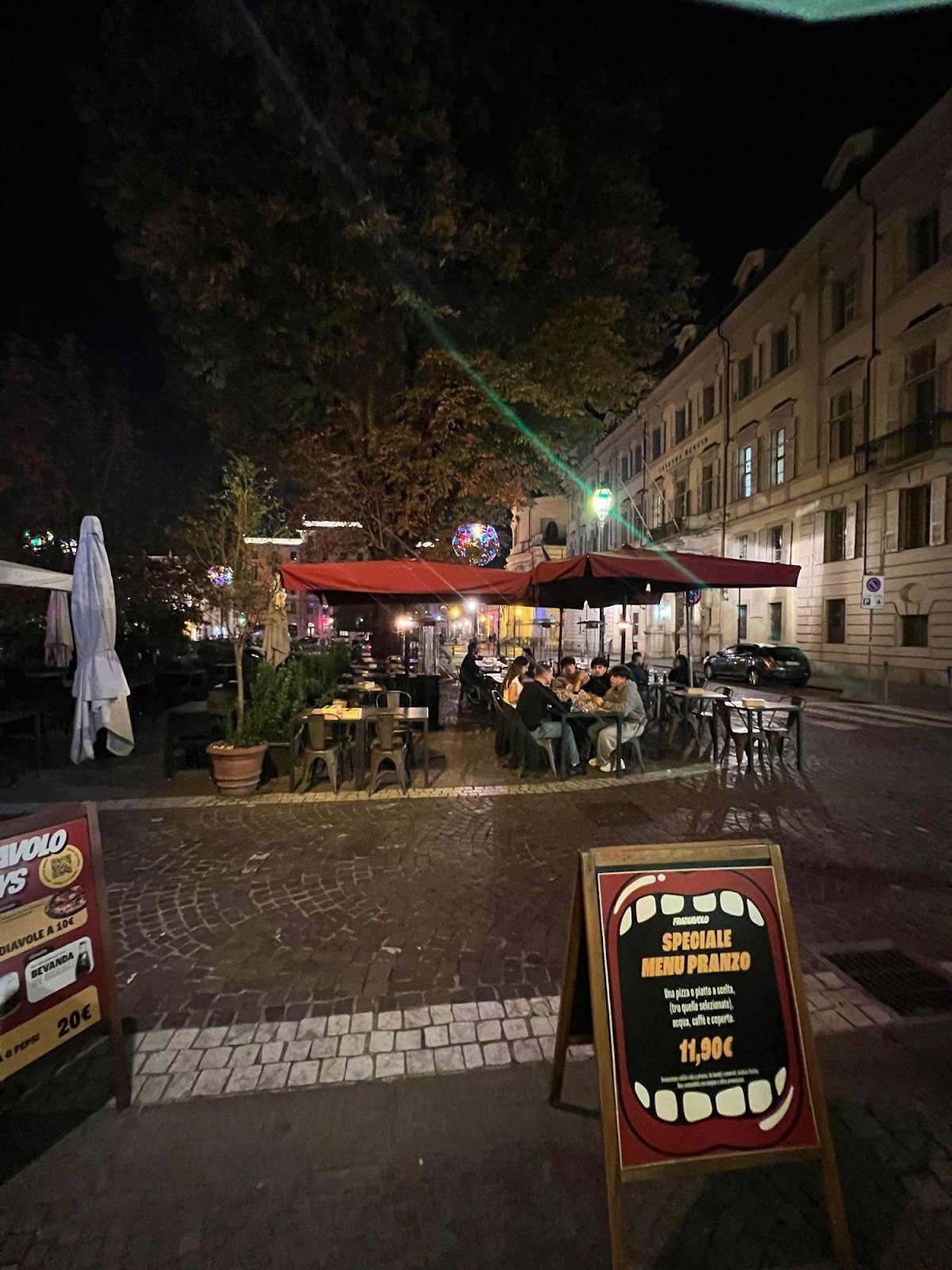 Fradiavolo Pizzeria - Torino Piazza Carlina: the place