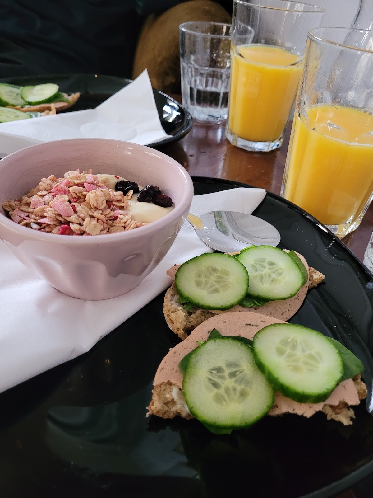 Encanto Art Cafe: food & drinks