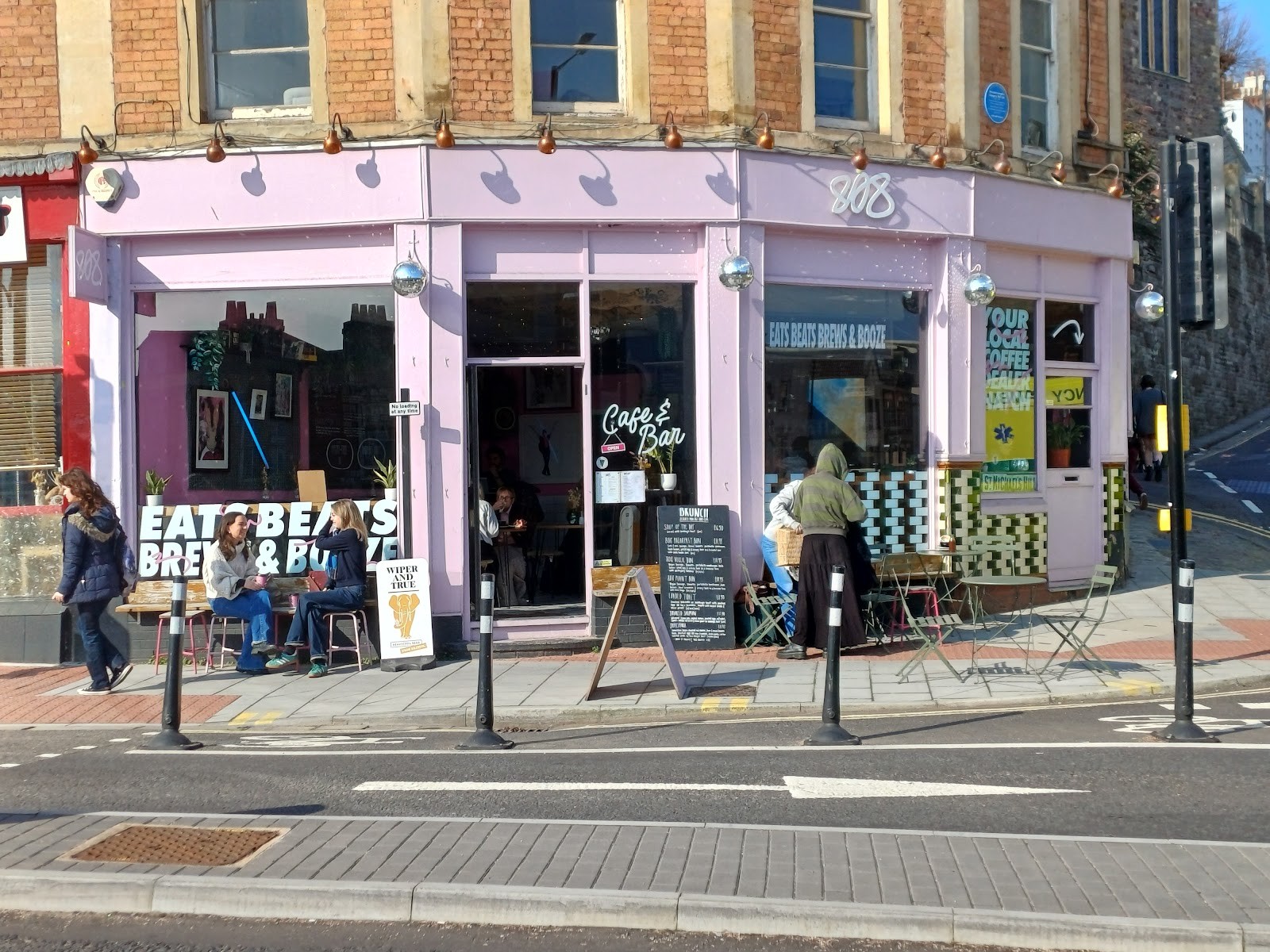 808 Bristol: the place