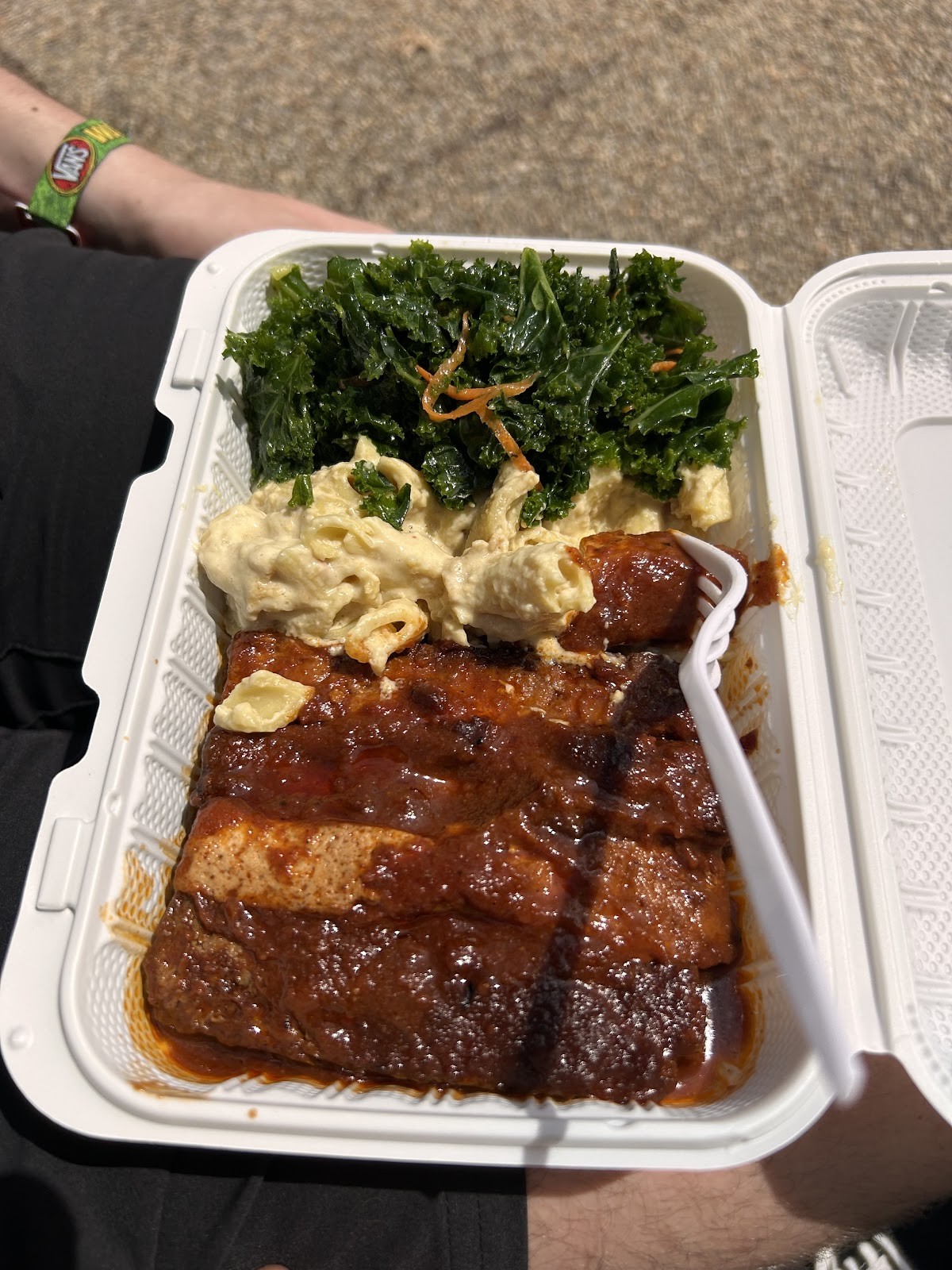 Zoe's Vegan Delight: food & drinks