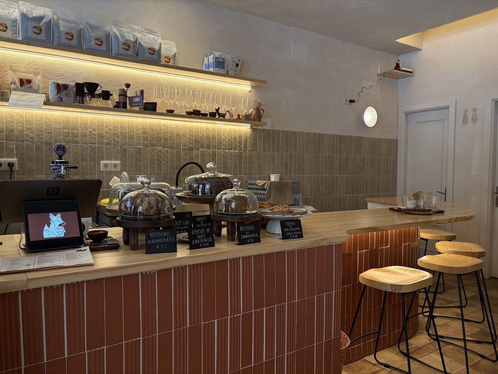 Nuna Coffee Shop: the place