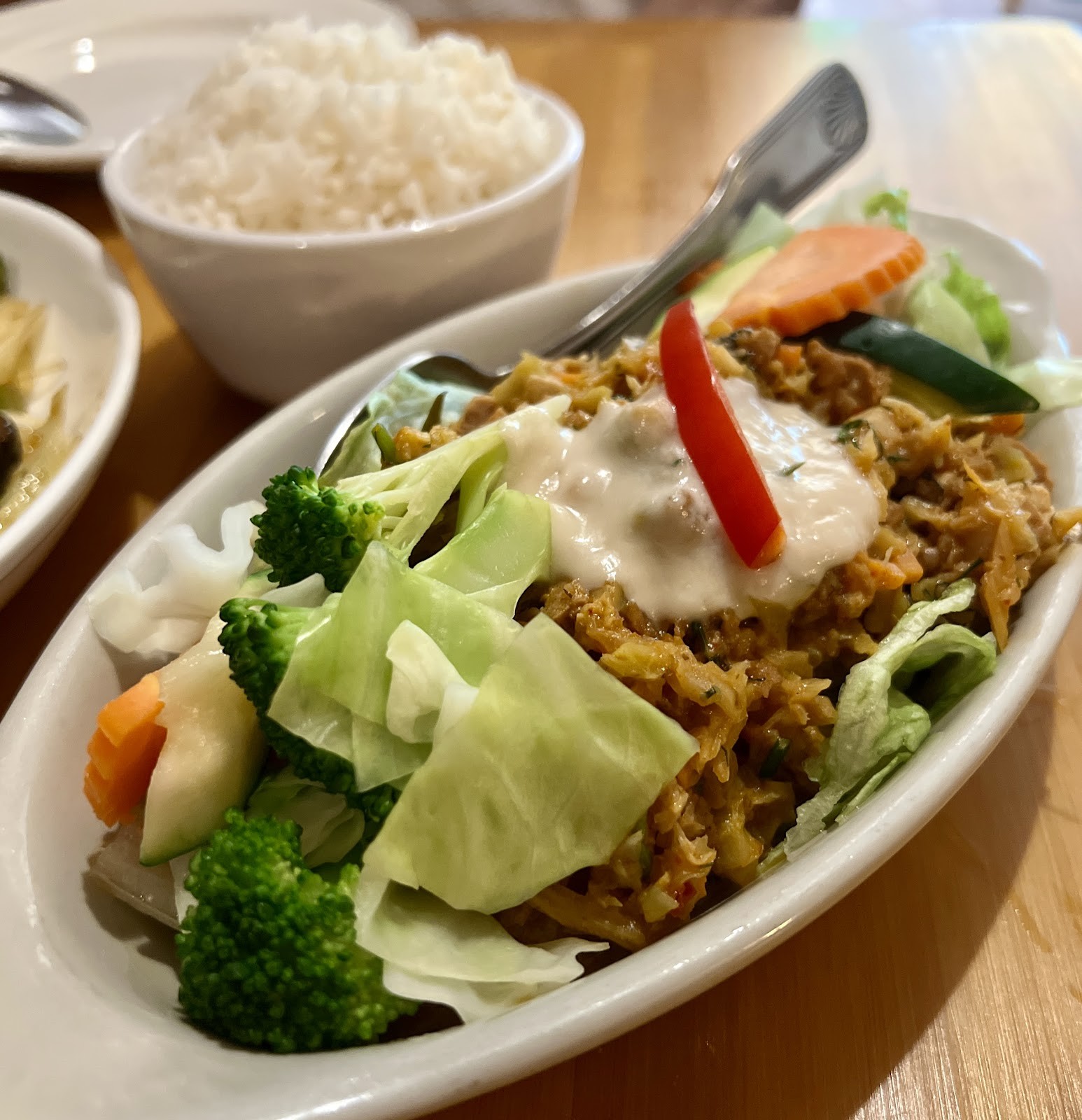 May Kaidee: food & drinks