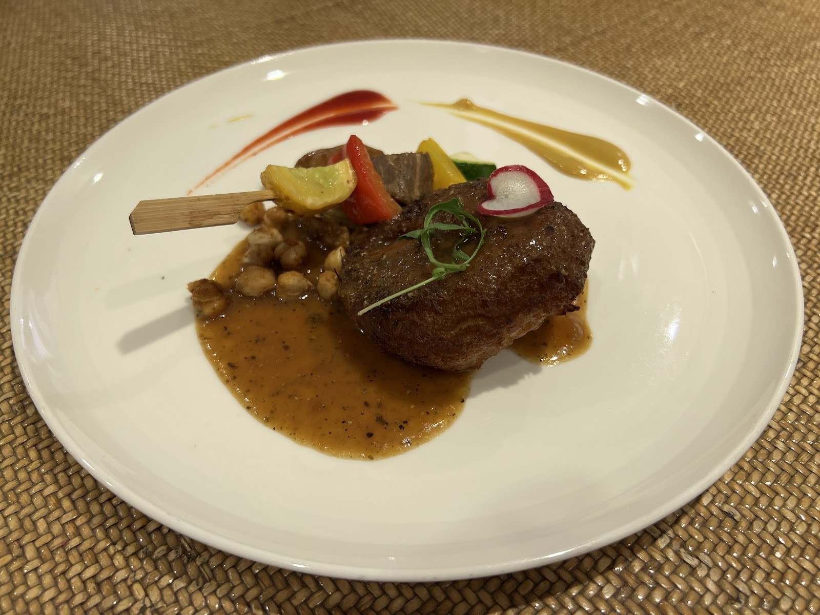 Yangming Spring Creative (Pure Vegan Life) Vegetarian Cuisine - Zhongxiao Branch: food & drinks