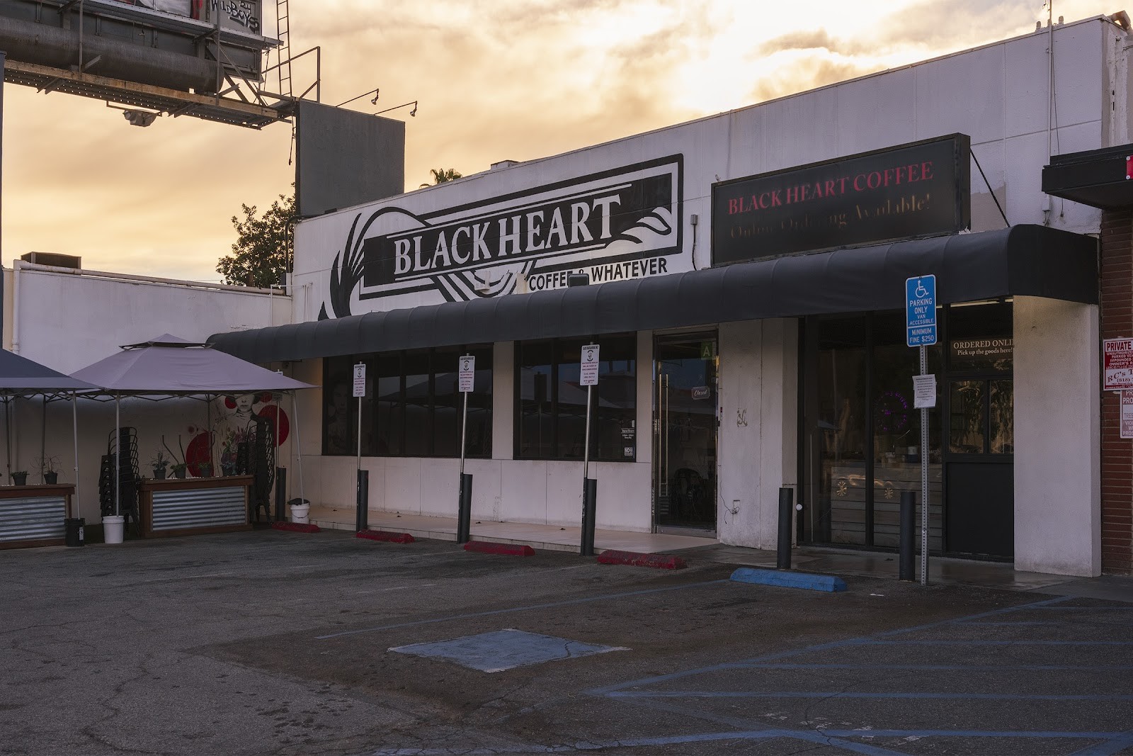 Black Heart Coffee Co.: the place
