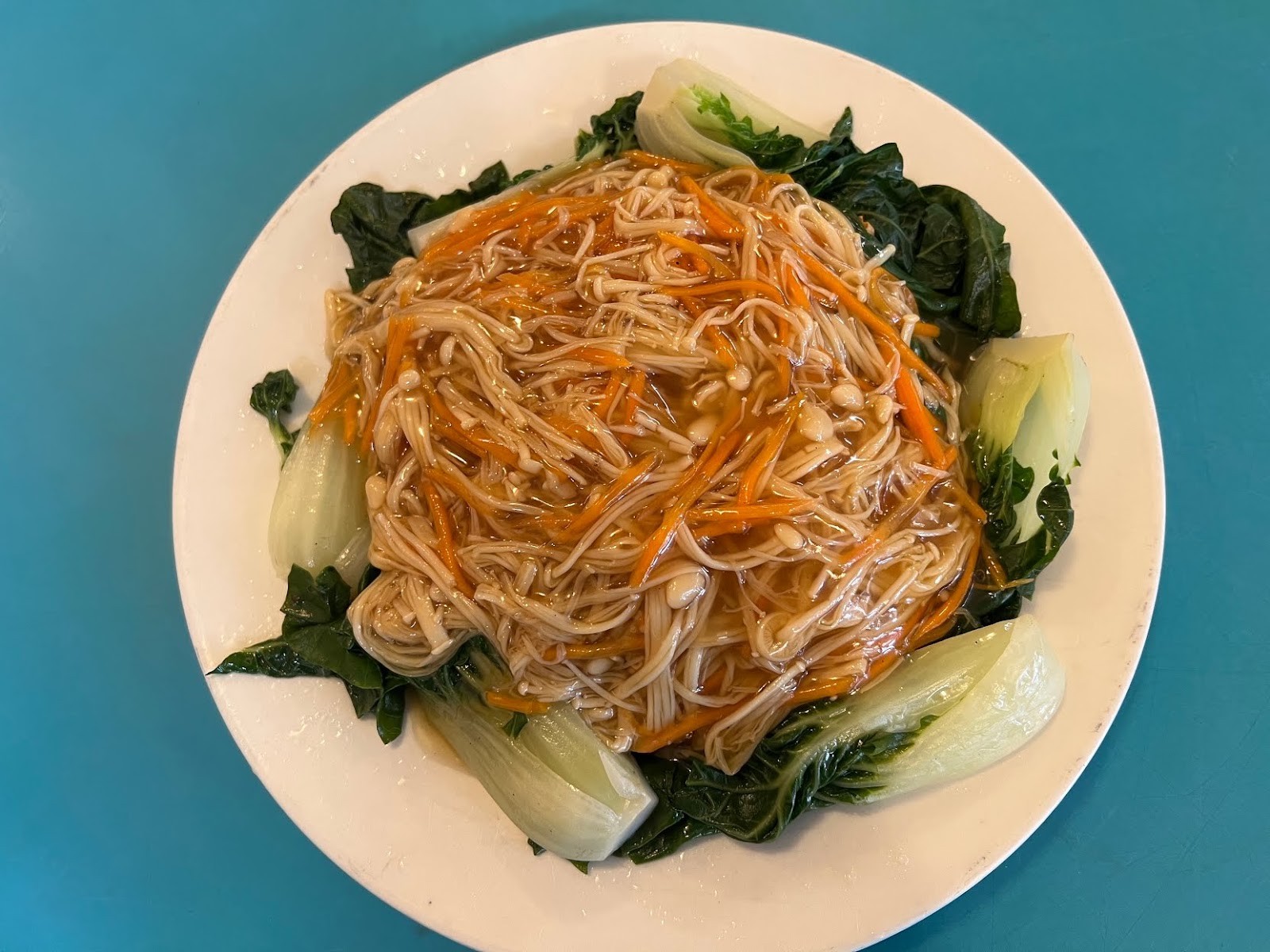 The Lucky Creation Vegetarian Restaurant: food & drinks