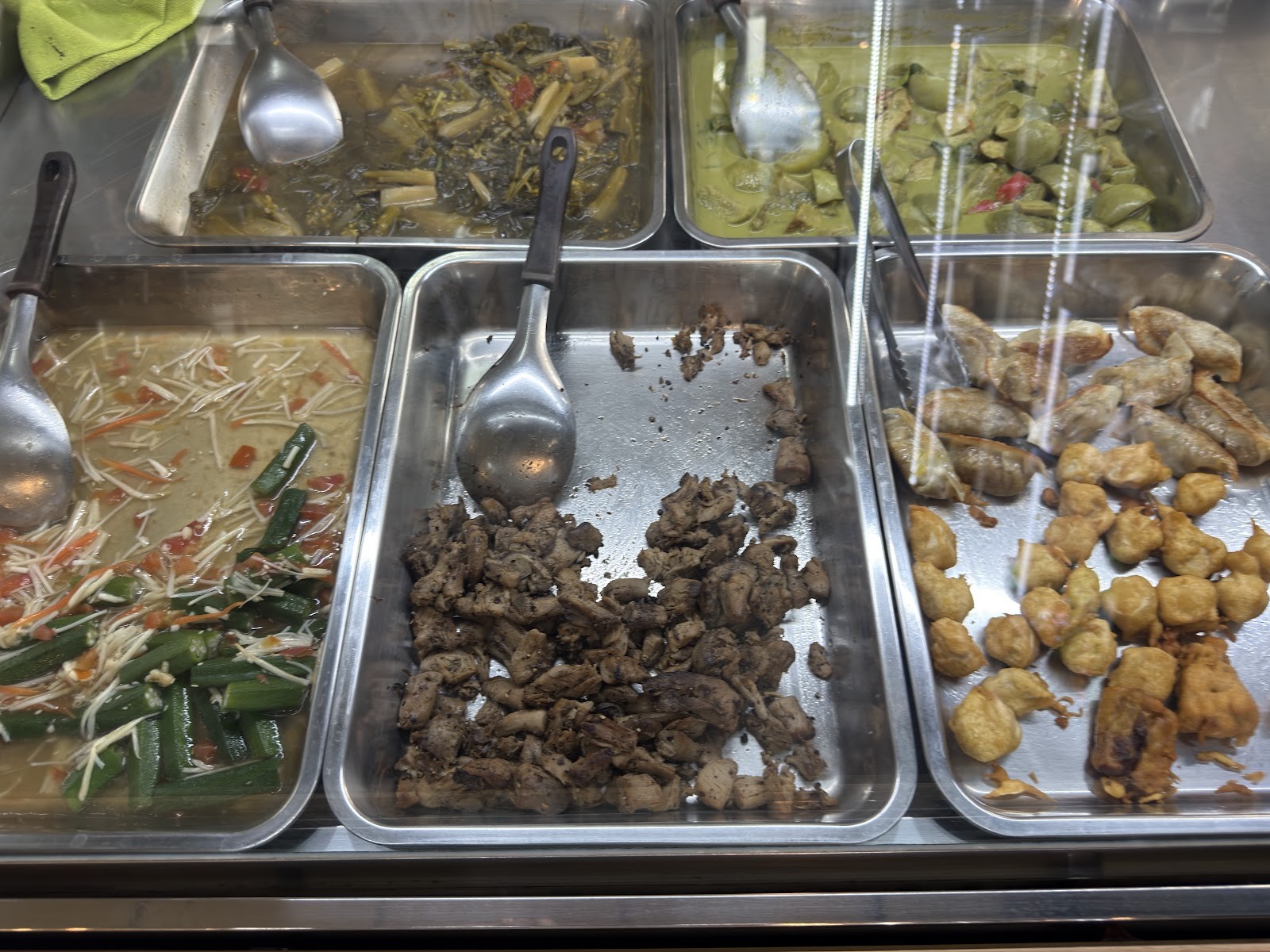 Punsuk Vegetarian: the place