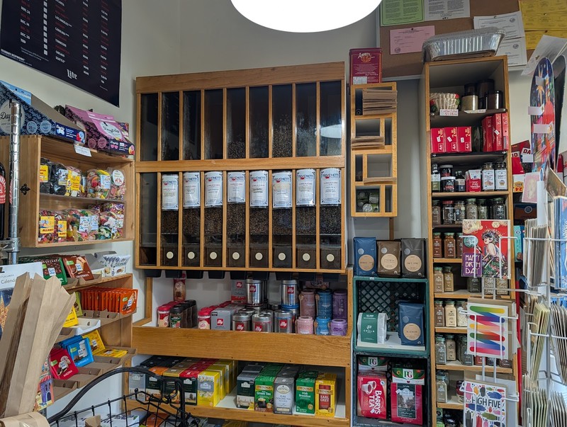 Chiotras Grocery: photo 4