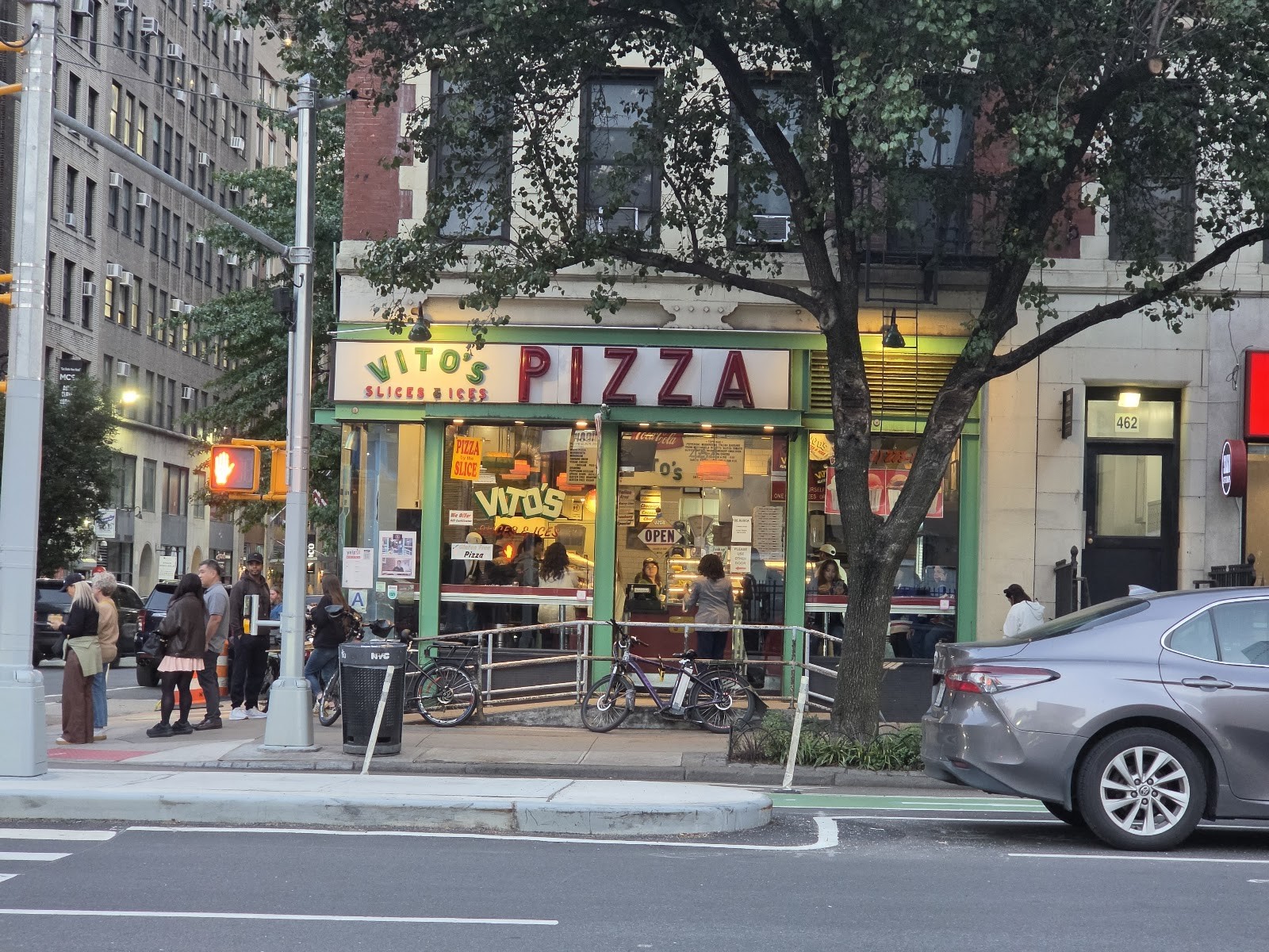 Vito's Slices and Ices: the place
