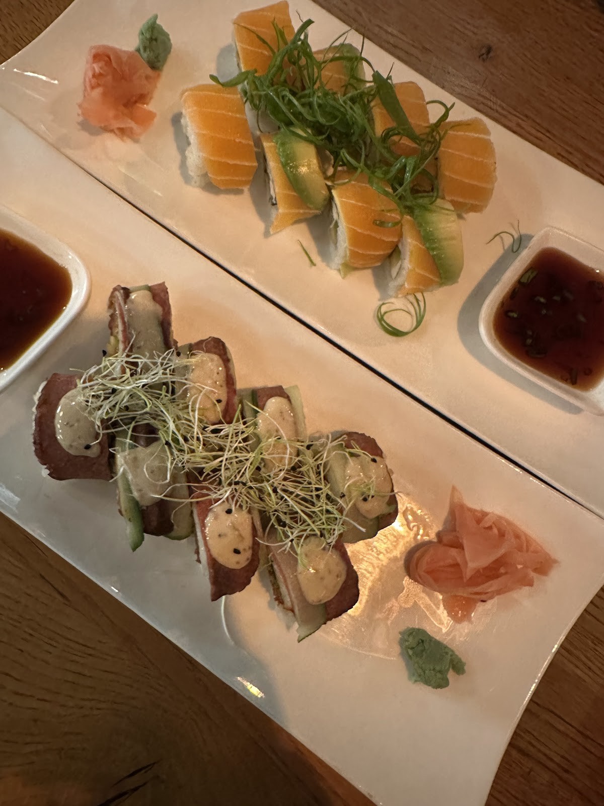 Vevi Vegan Rolls & Pots: food & drinks