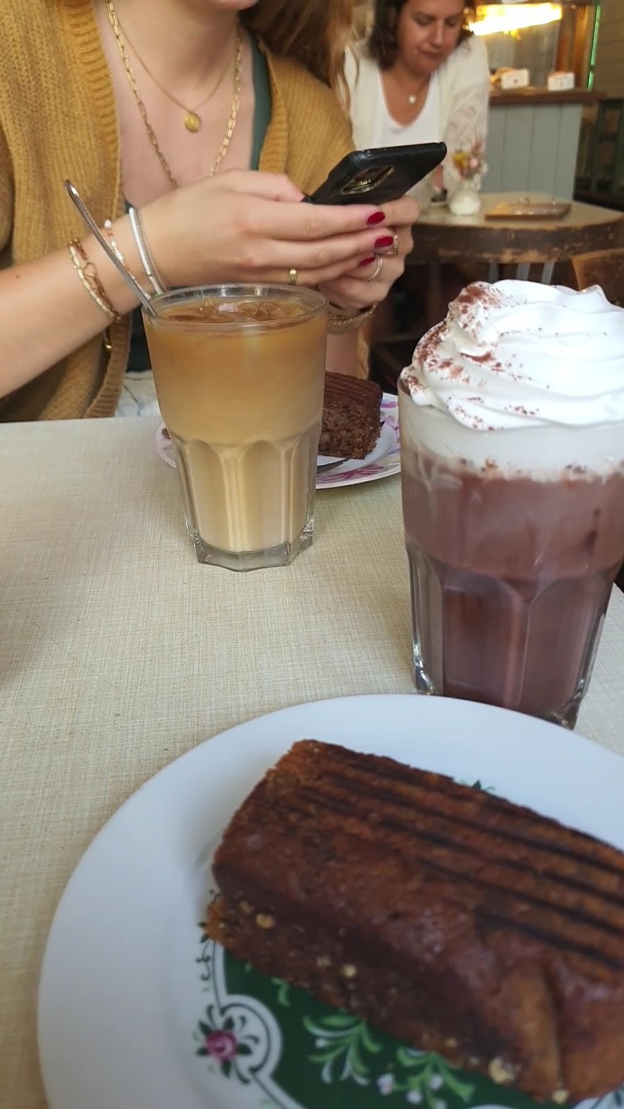 Café Rotkehlchen: food & drinks