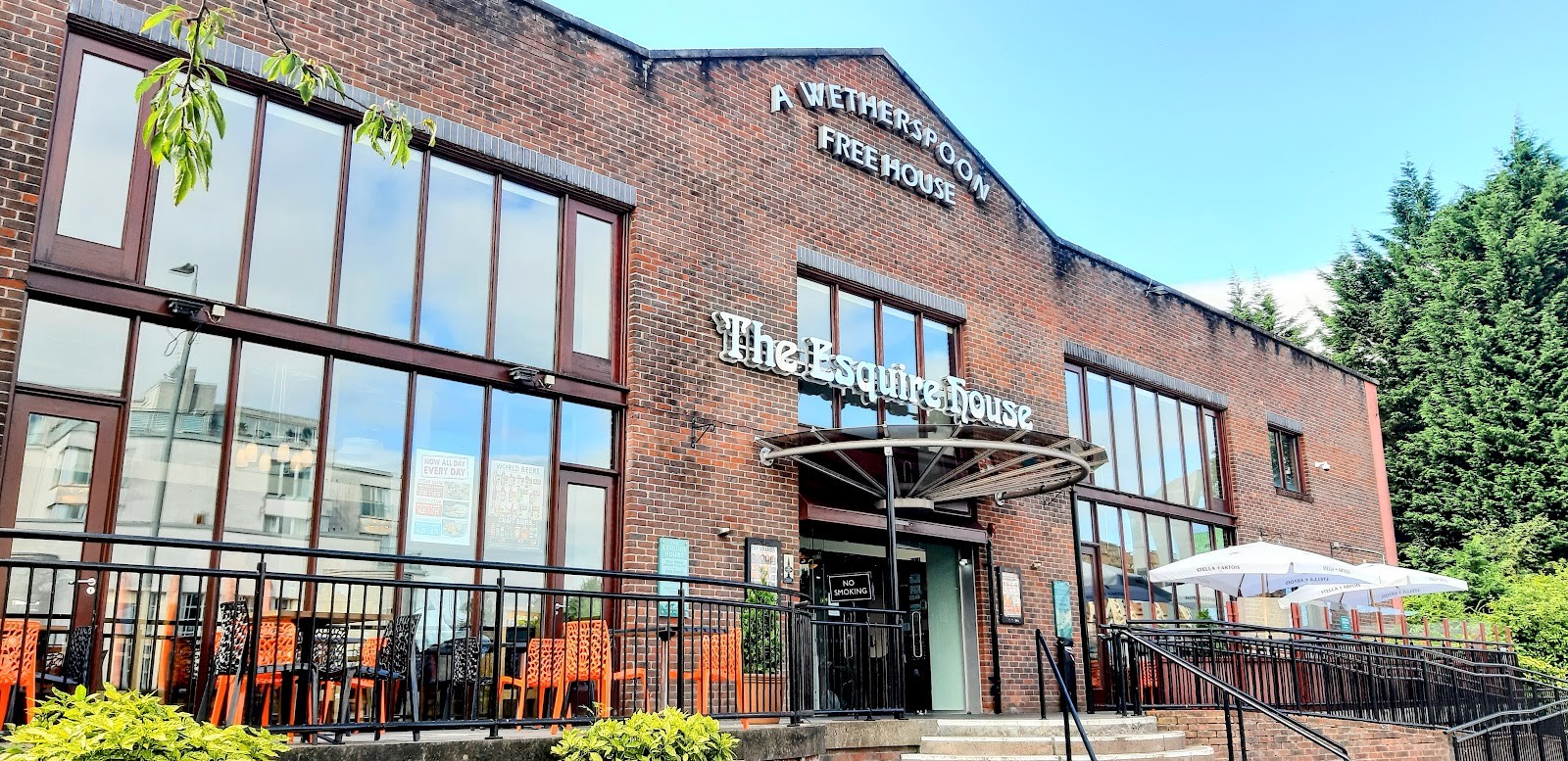 The Esquire House: the place