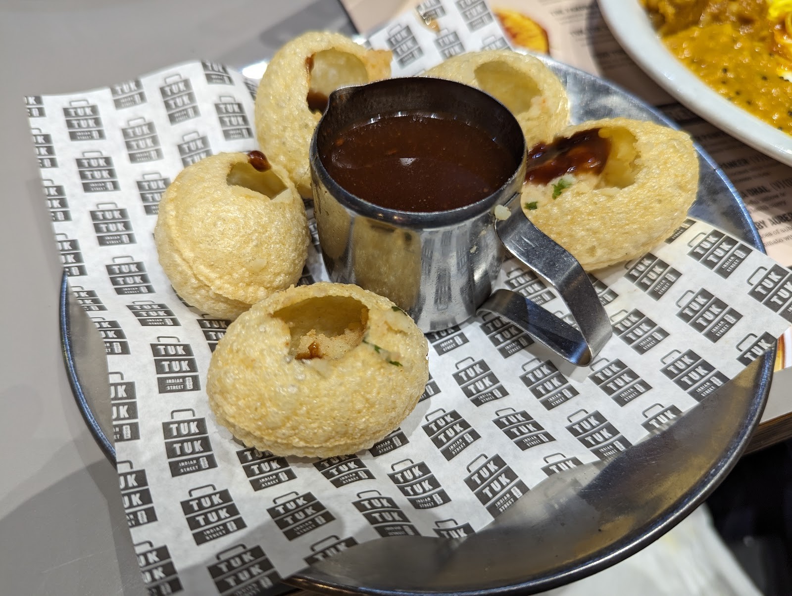 Tuk Tuk Toll-X: food & drinks