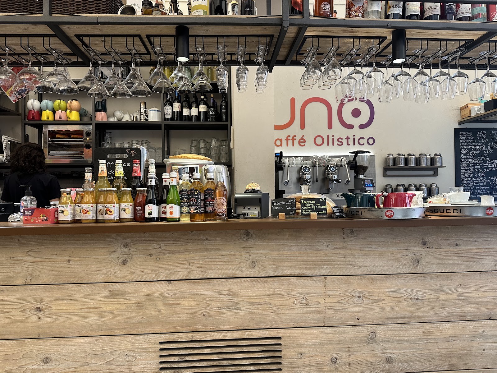 Uno Caffé Olistico: the place