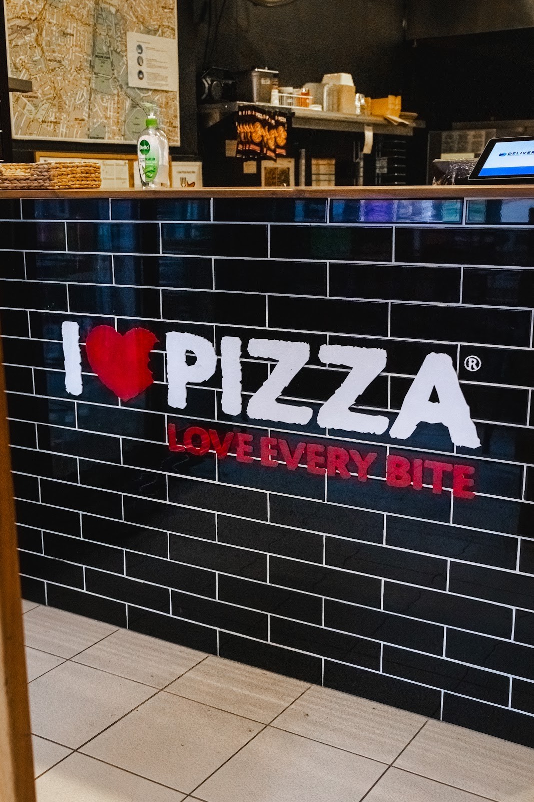 I Love Pizza Surry Hills: the place