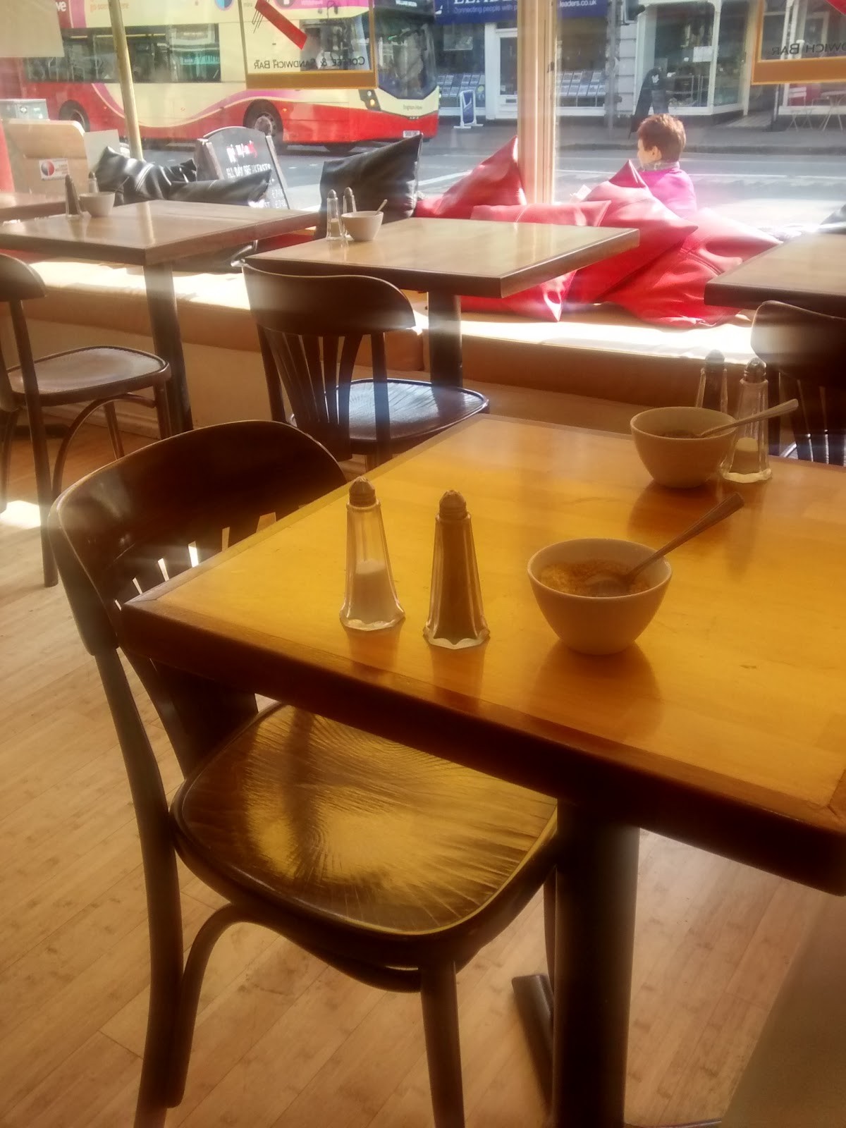Richard's Cafe: the place