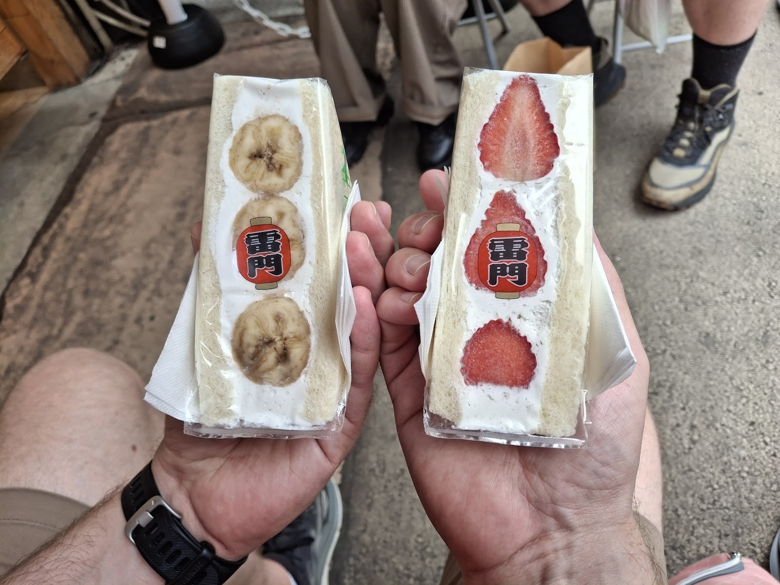 Hatoya's Vegan Fruit Sandwiches: food & drinks