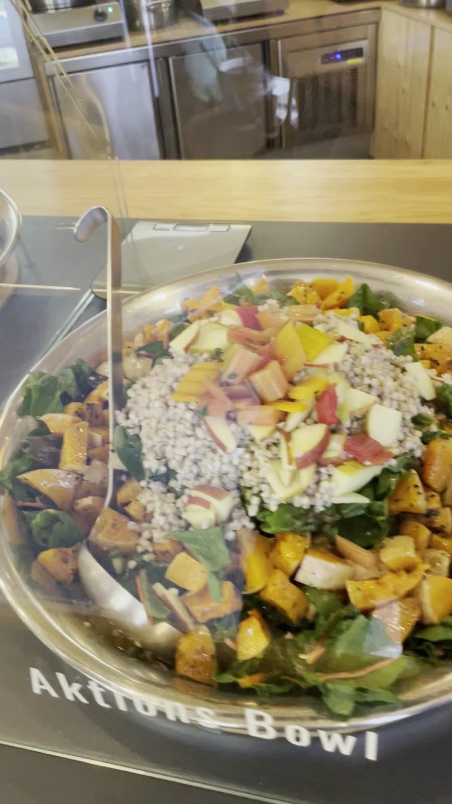 JOY OF MADHU München: food & drinks