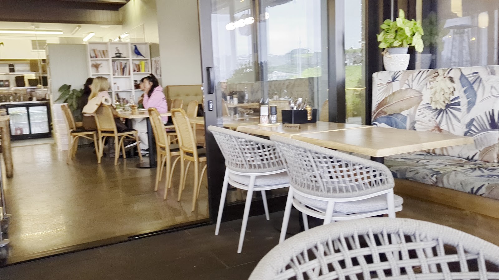 November Eatery Long Bay: the place