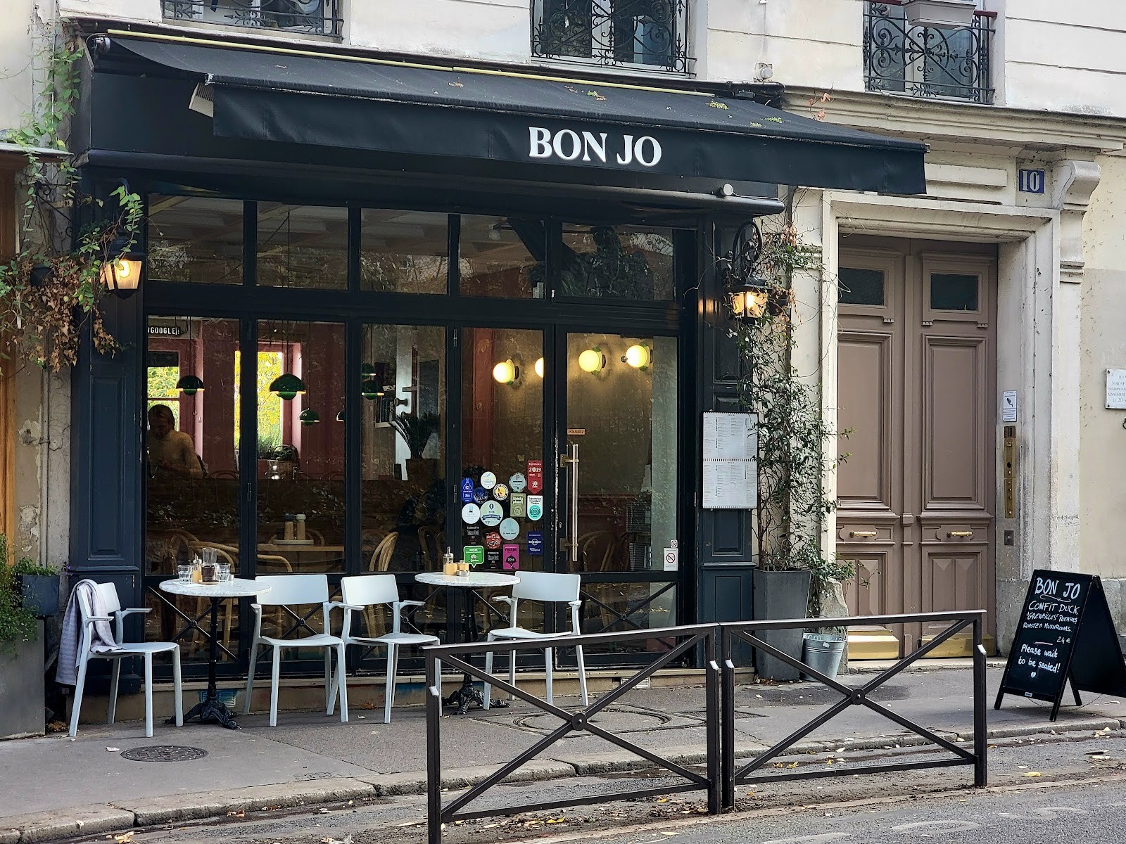 Bon Jo: the place