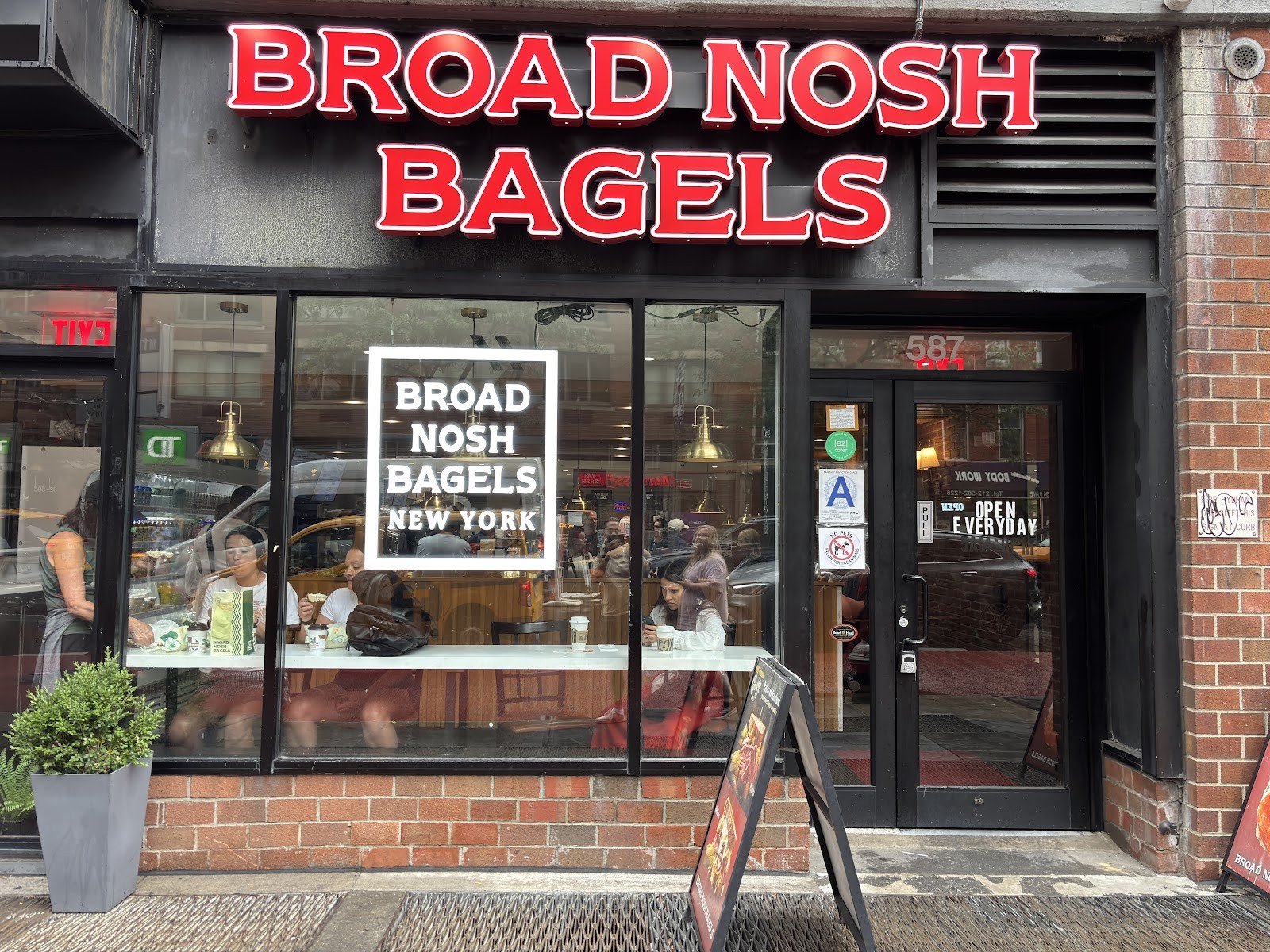 Broad Nosh Bagels: the place
