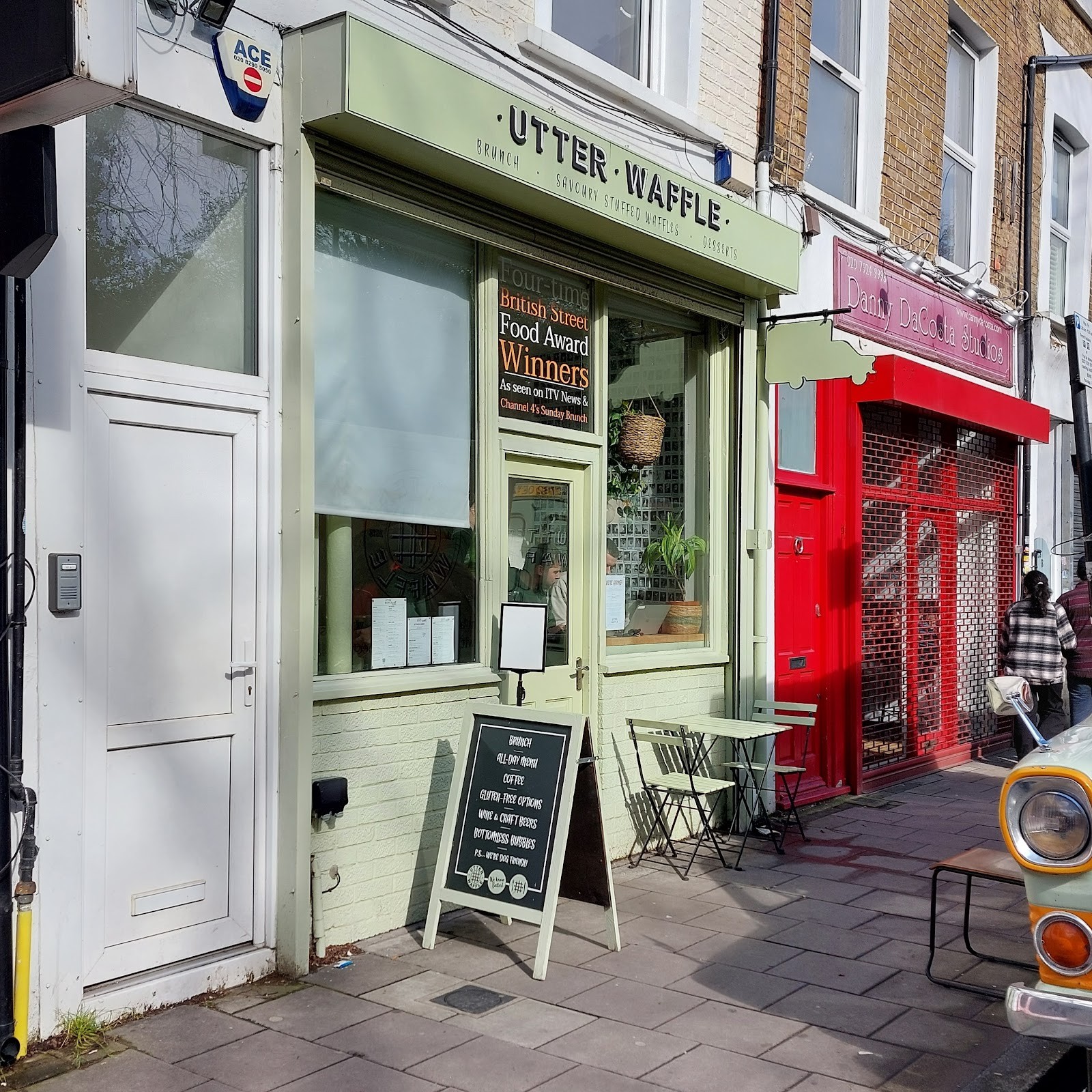 Utter Waffle Herne Hill: the place