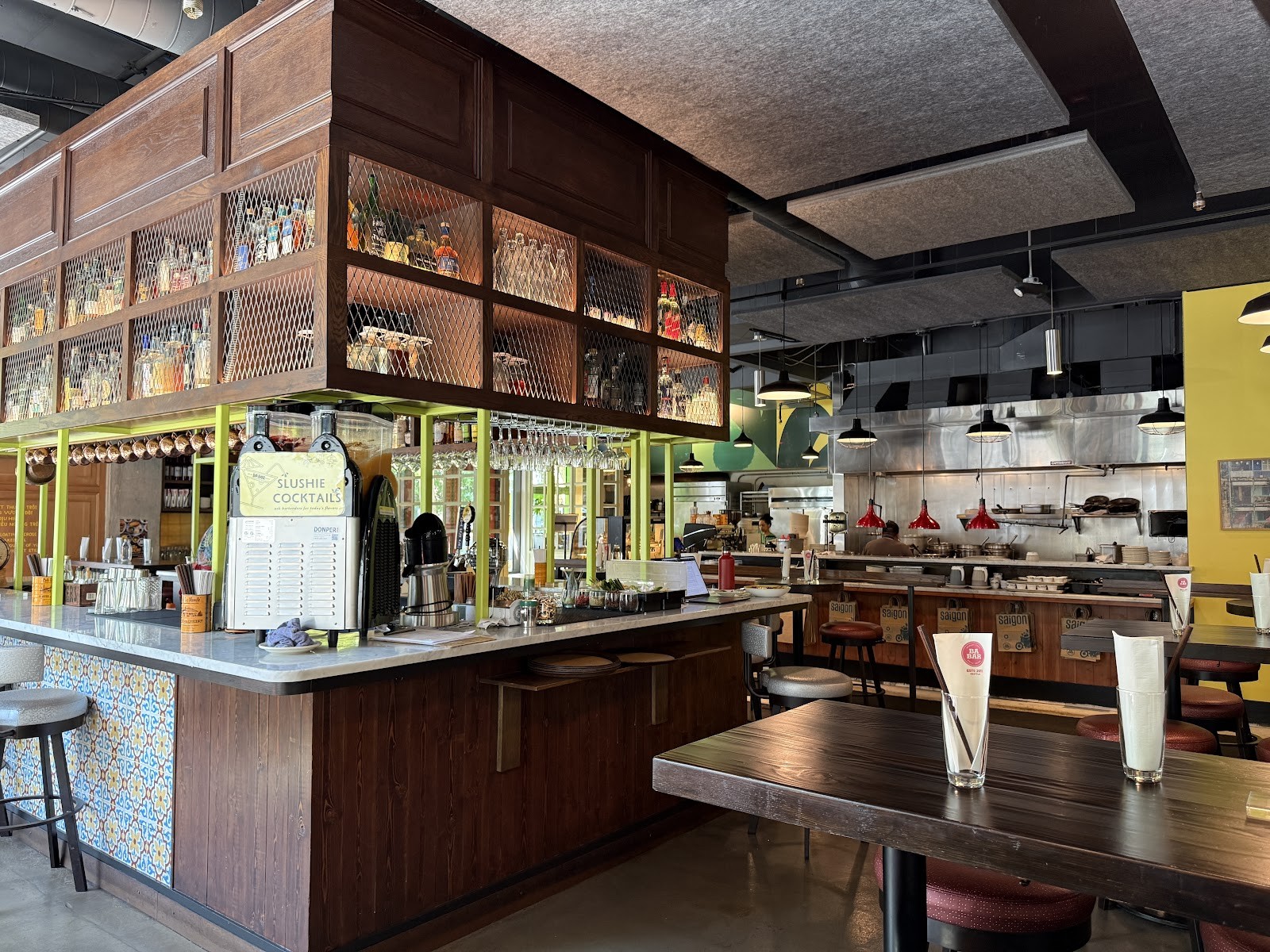 Ba Bar Green: the place