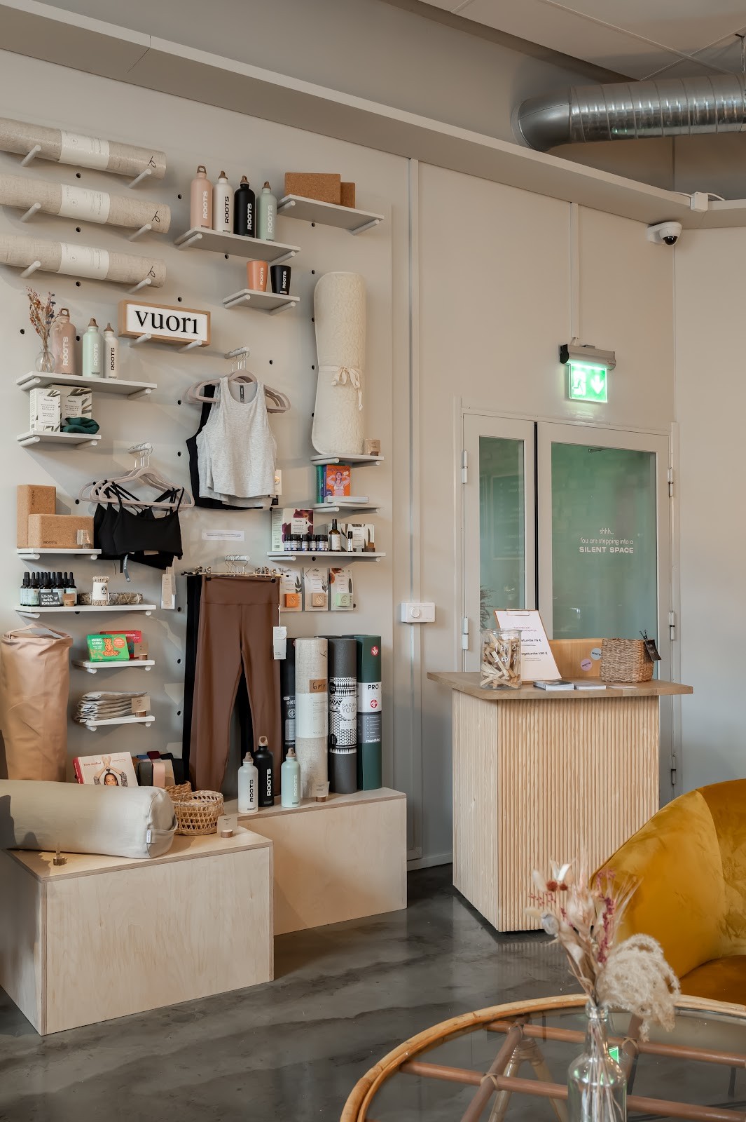 Roots Helsinki Yoga Studio & Cafe: the place