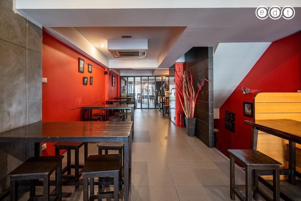 Khun chye Noodle house: the place