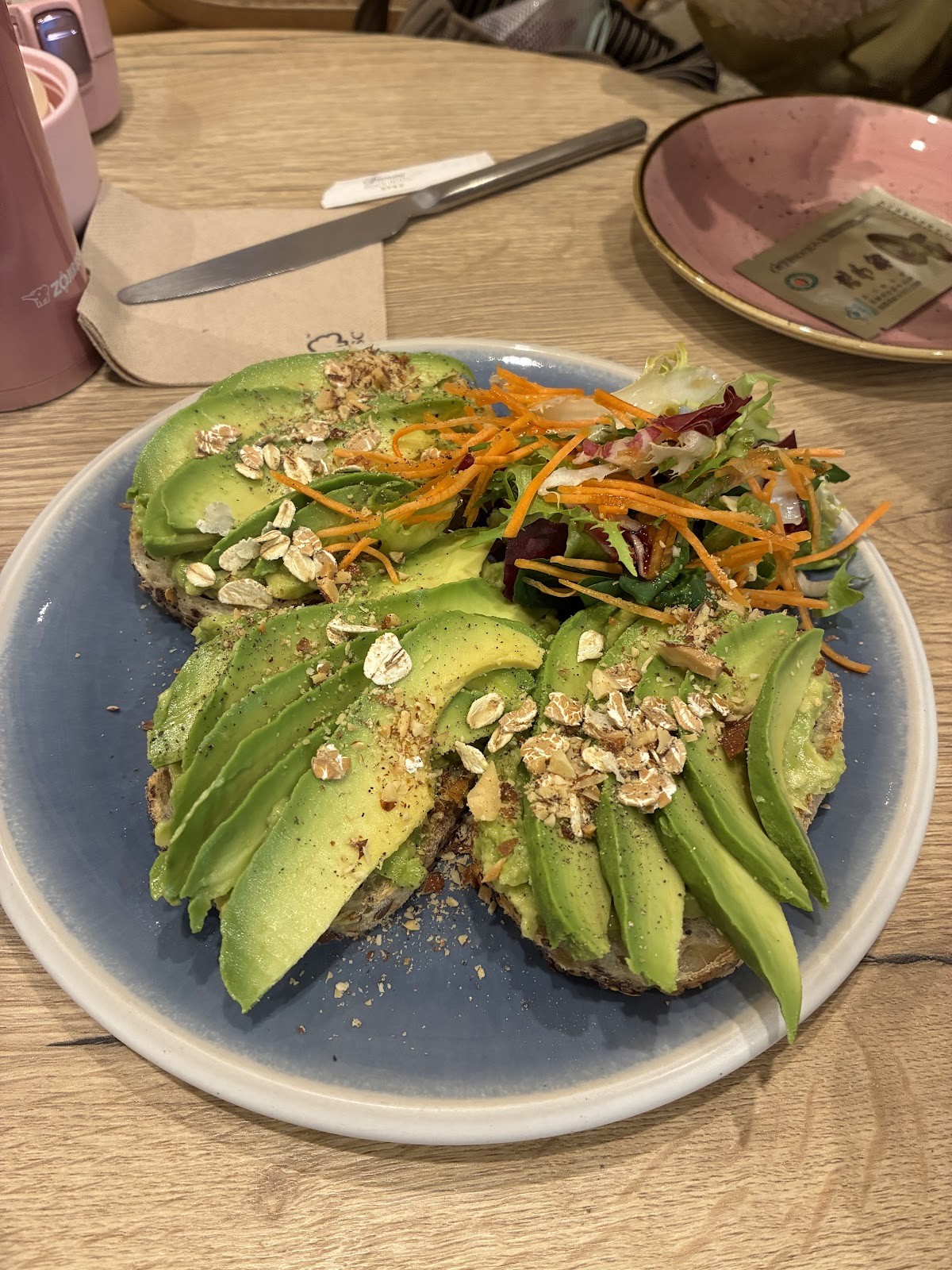 Le bon moment café: food & drinks