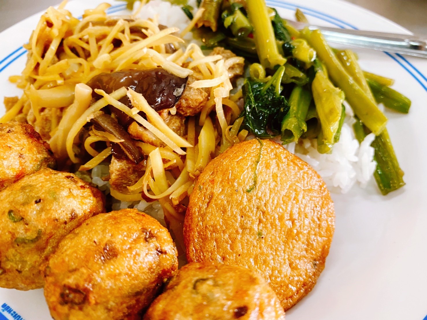 Vegetarian Healthy Food Restaurant: food & drinks