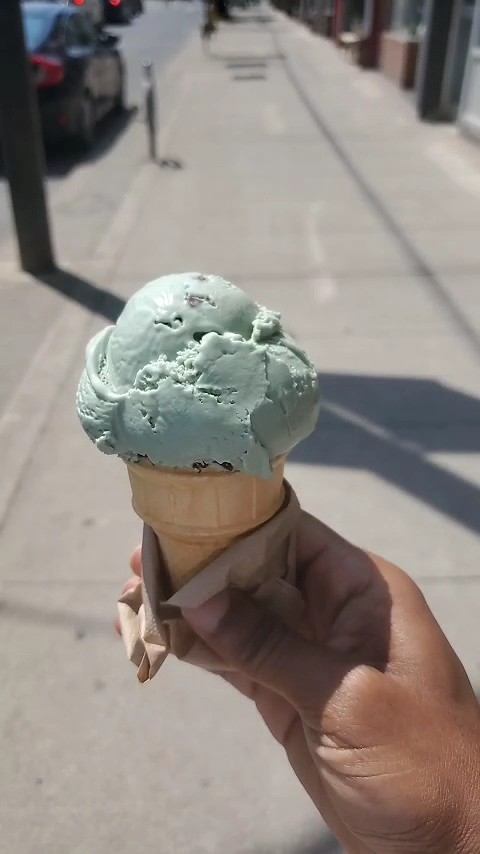 Honey’s Ice Cream: food & drinks