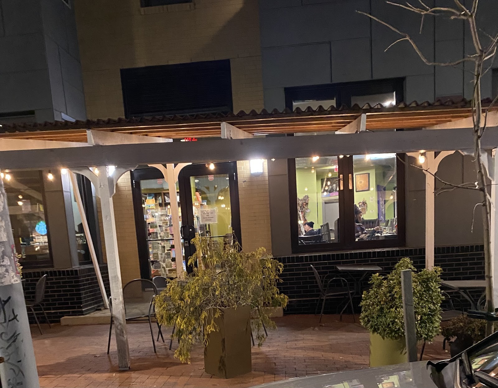 Busboys and Poets: the place