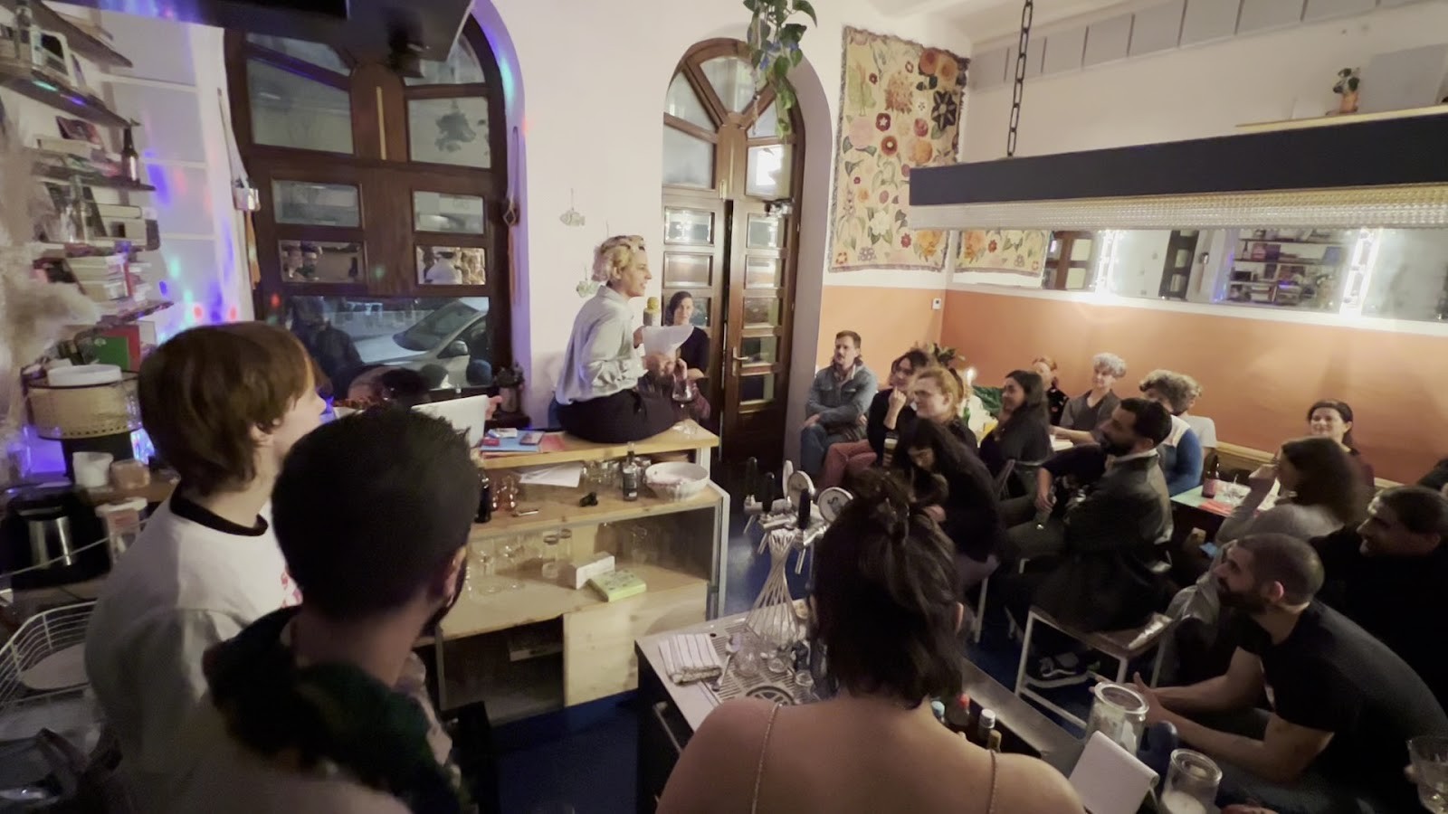 Café Roza: the place