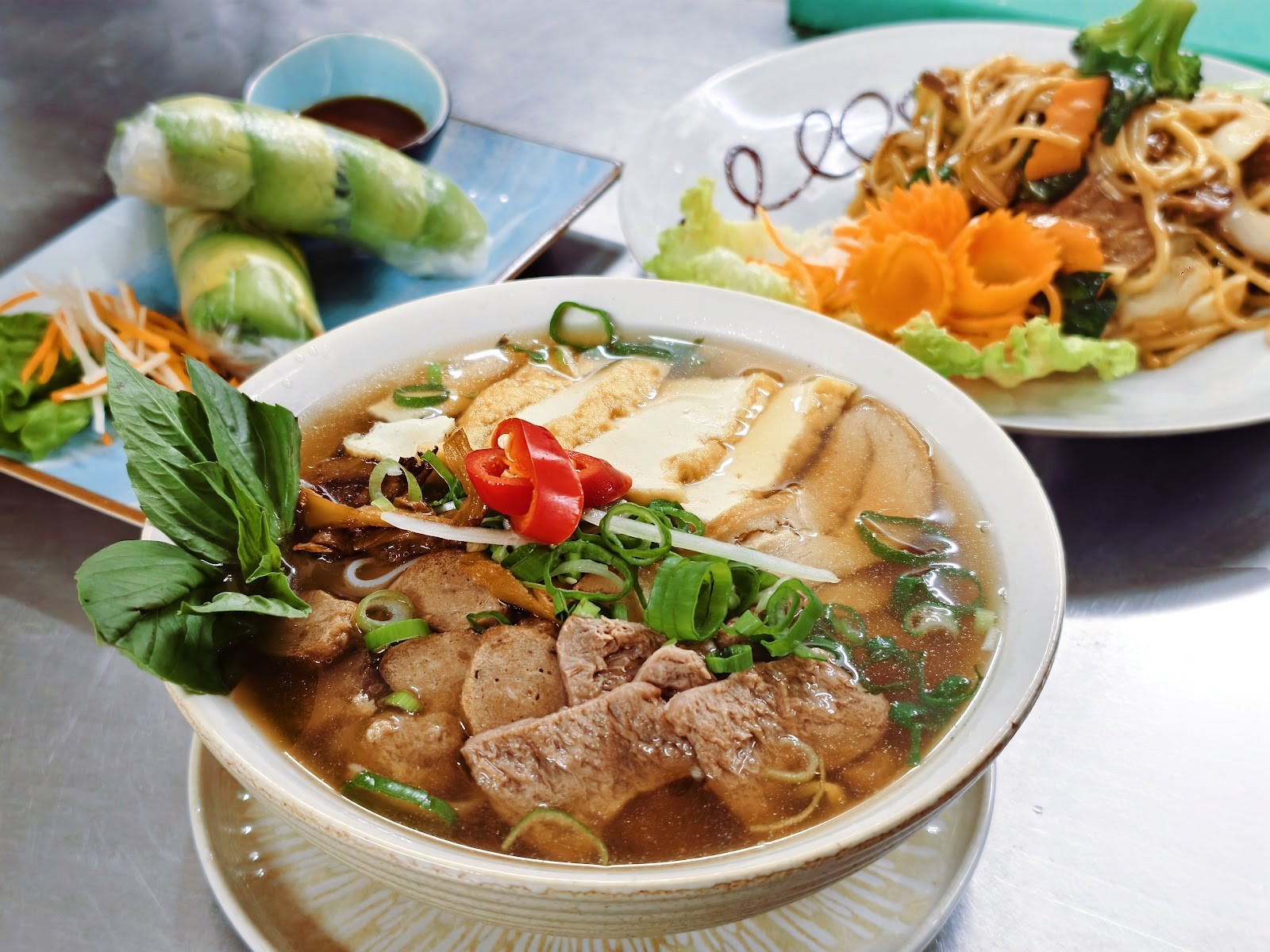 Vevi Restaurant Albertgasse: food & drinks