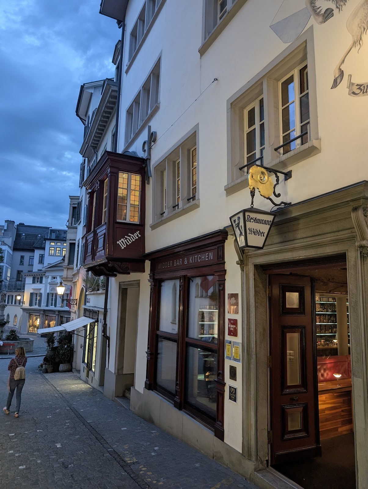Widder Bar: the place