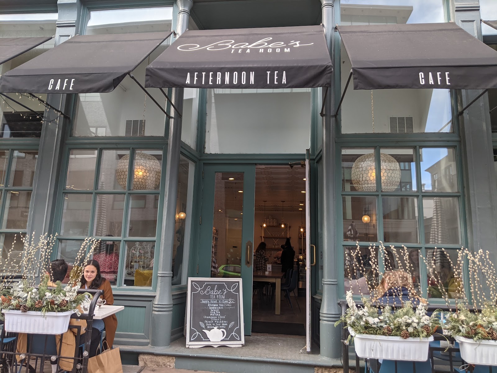 Babe's Tea Room: the place