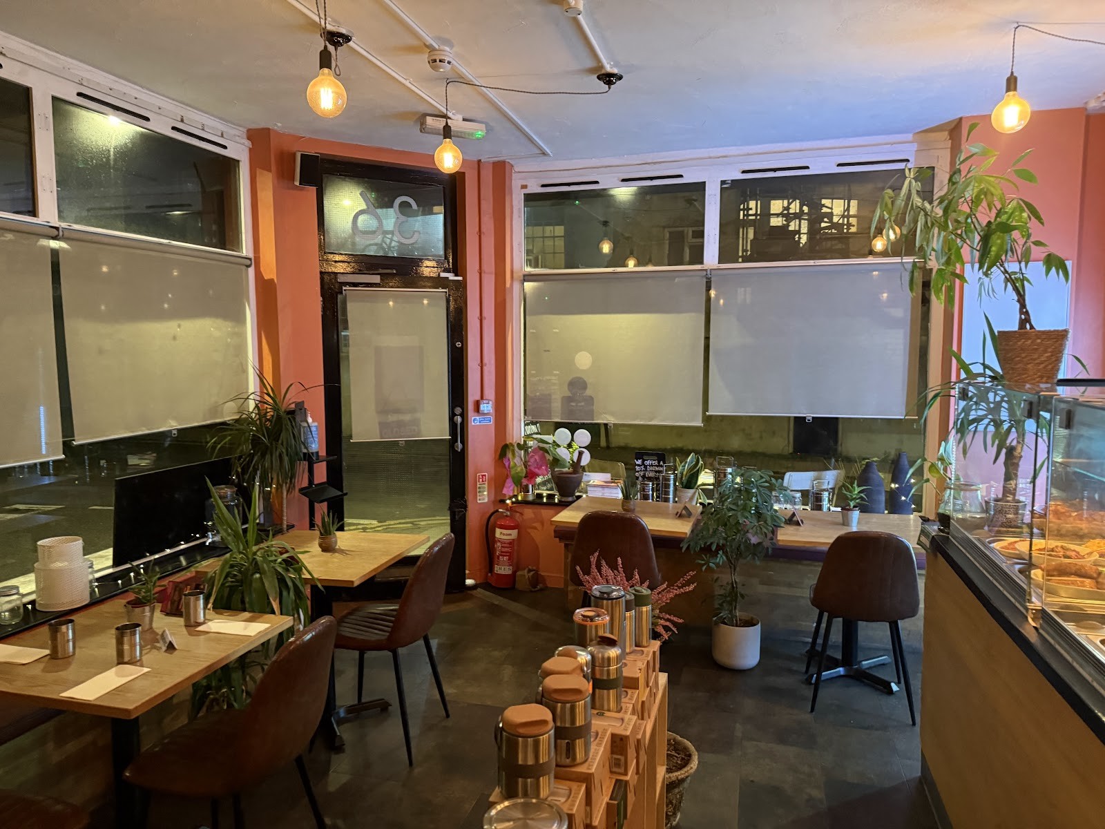 Nanima Asian Kitchen & Café: the place
