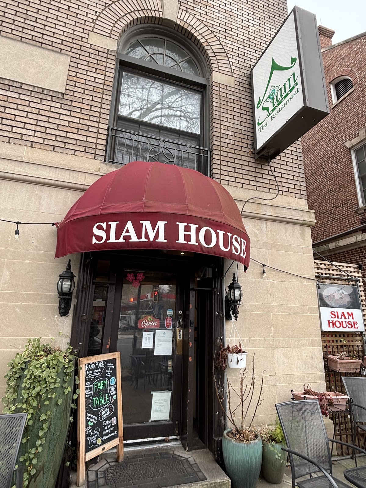 Siam House, Washington, D.C.: the place
