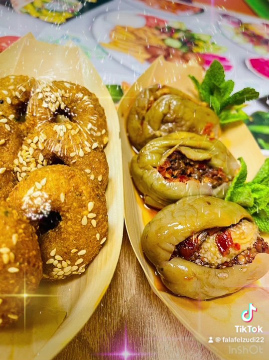 Falafel Żudi: food & drinks