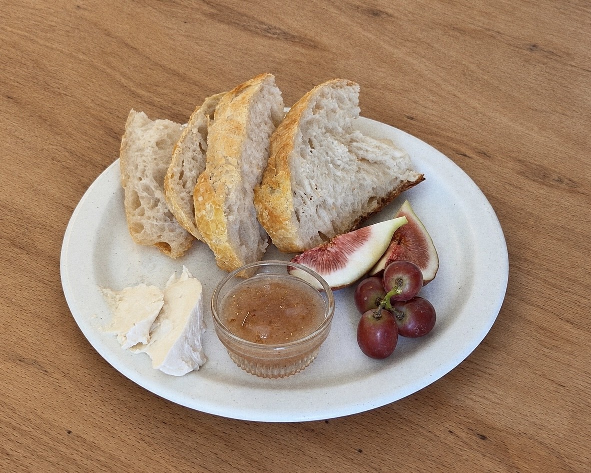 Forepeak Bakery: food & drinks