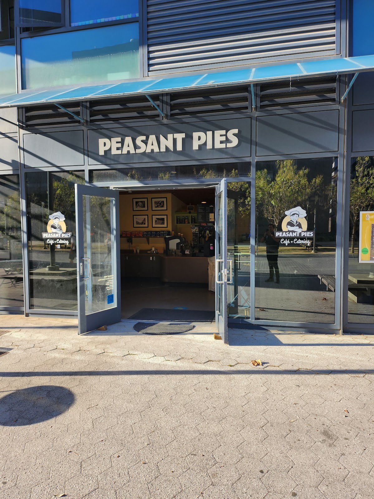 Peasant Pies, Mission Bay: the place