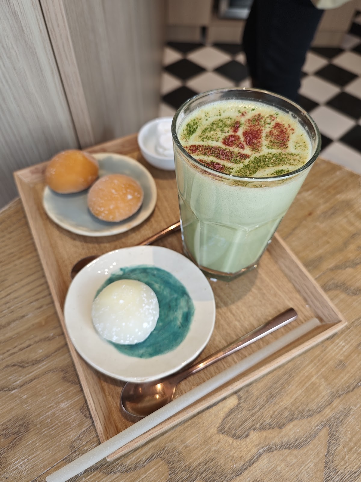 La Maison du Mochi: food & drinks