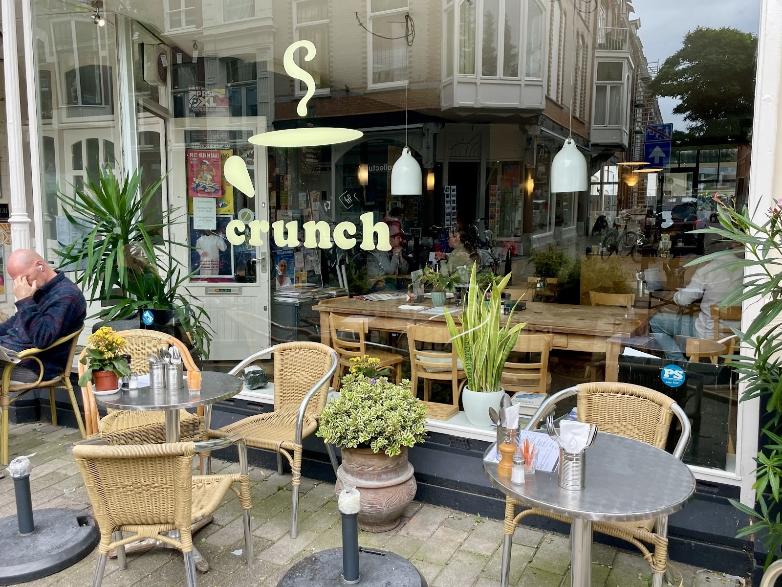 Crunch Café: the place
