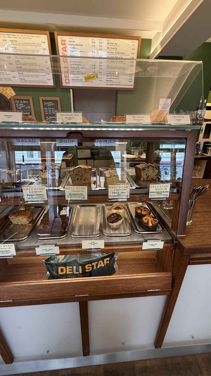Deli Star Bagel & Coffee GmbH: the place