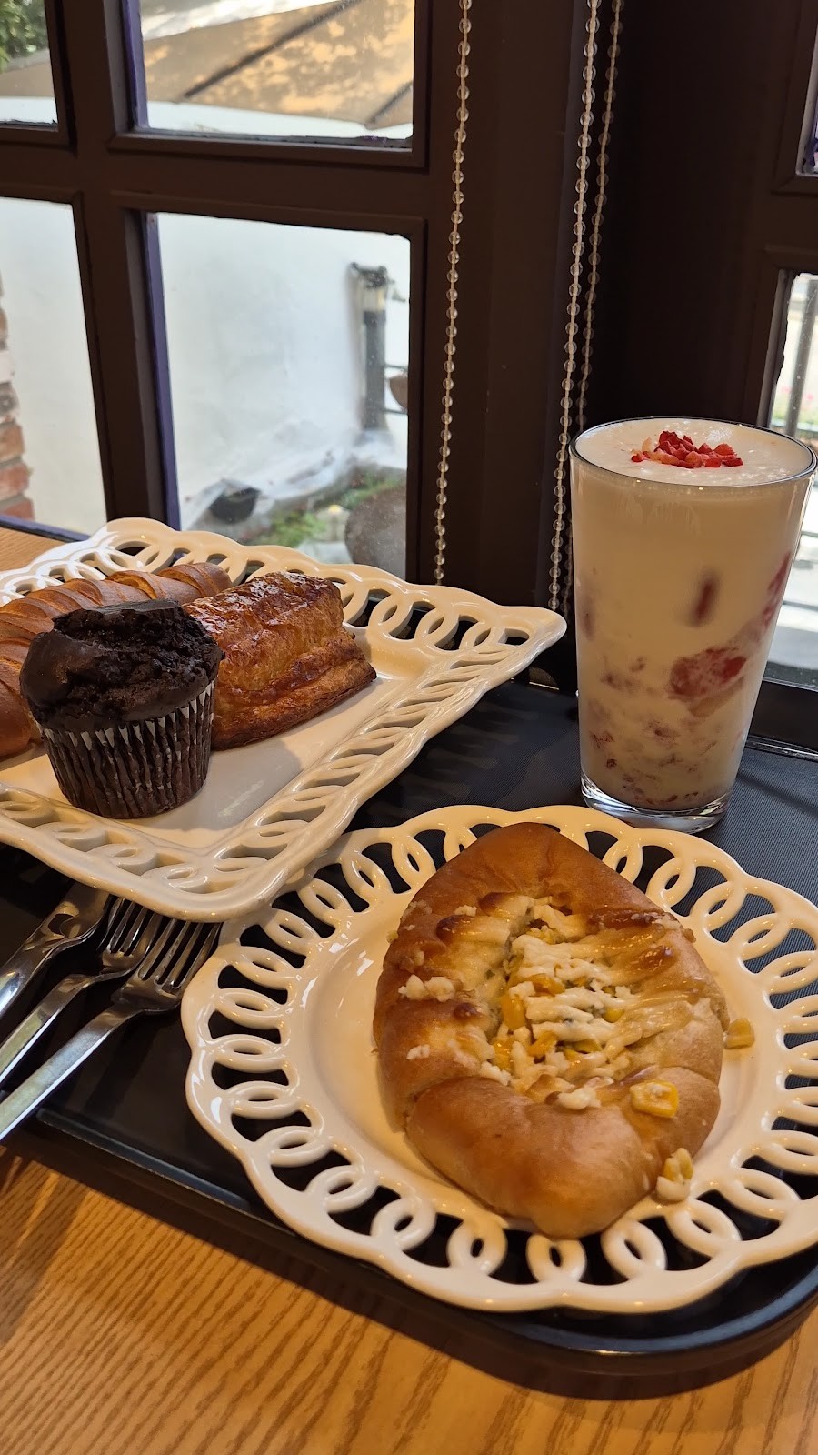 Ooh Breado: food & drinks