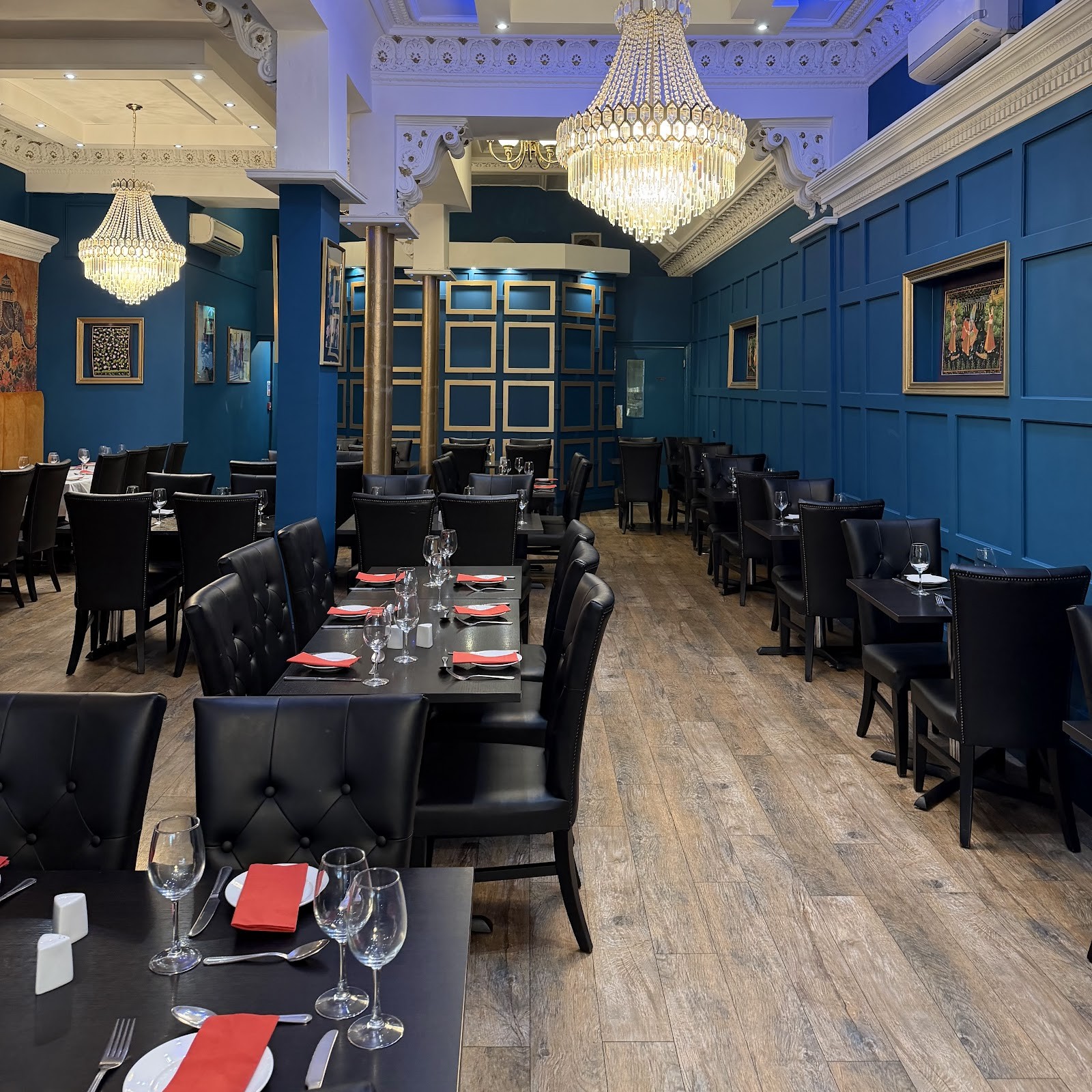 Royal Durbar Indian Dining and Bar: the place