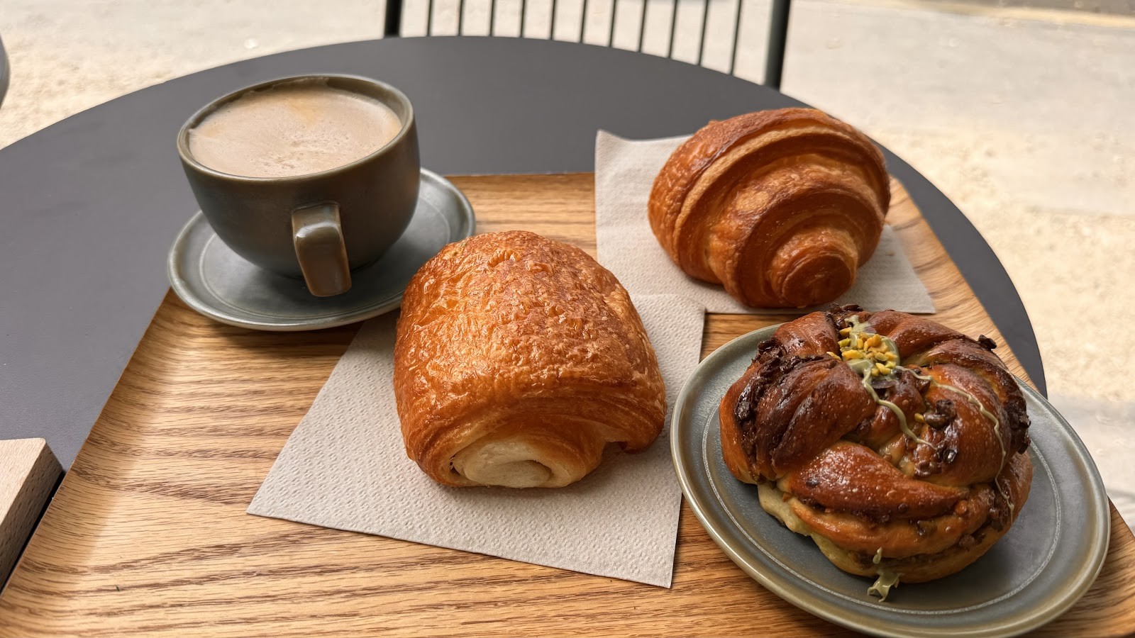 Land&Monkeys Beaubourg: food & drinks