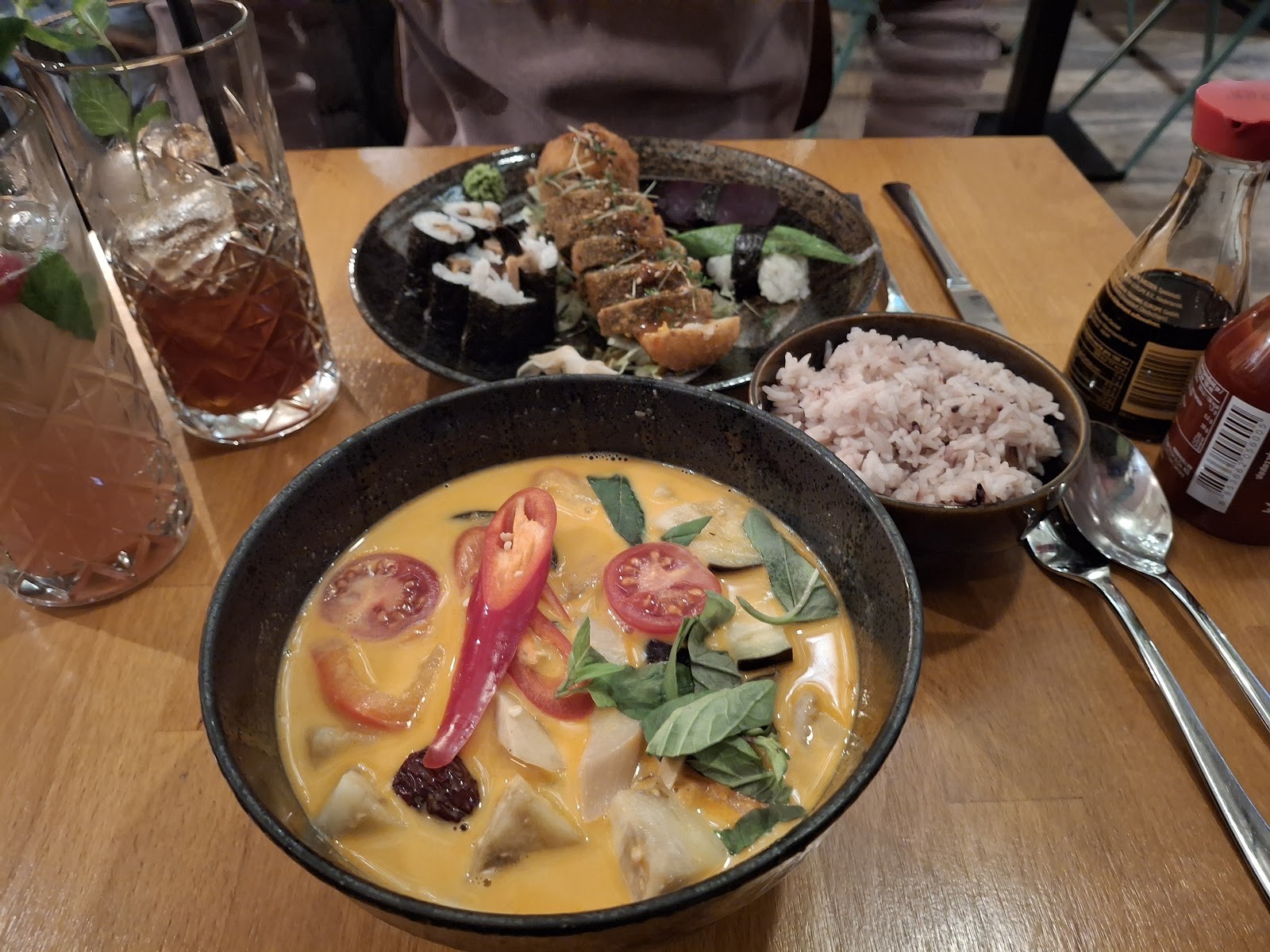 Chay Veganrestaurant: food & drinks